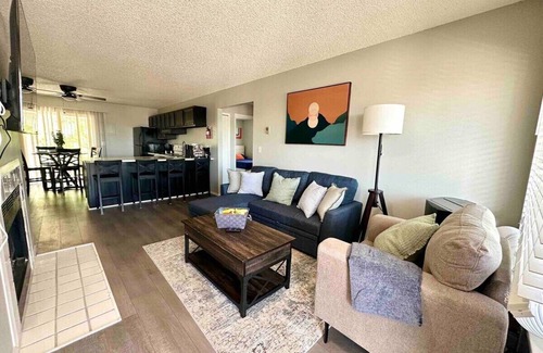 Cimarron Hills Apartment | UnitB/FamilyFriendly/CoffeeBar/NearBase/MilitaryFamilies