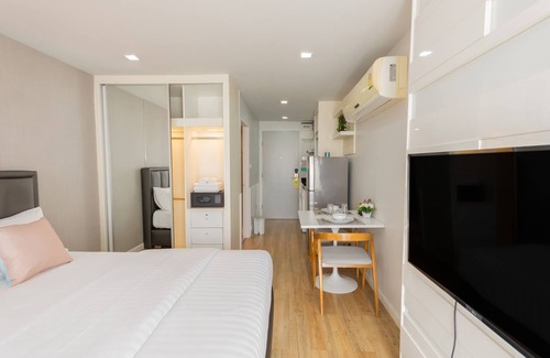 Khlong Tan Nuea Hotel | United Residence Ekamai Bangkok
