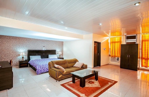 Independence Layout Hotel | Universal Hotel Enugu
