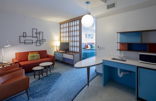 Florida Center Hotel | Universal's Cabana Bay Beach Resort