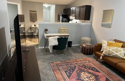 Charlotte Apartment | University City Bohemian Escape w/Balcony
