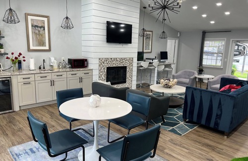 Charlotte Apartment | University City Bohemian Escape w/Balcony