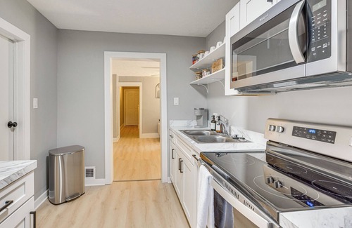Downtown Akron House | University of Akron Retreat: Dogs Welcome!