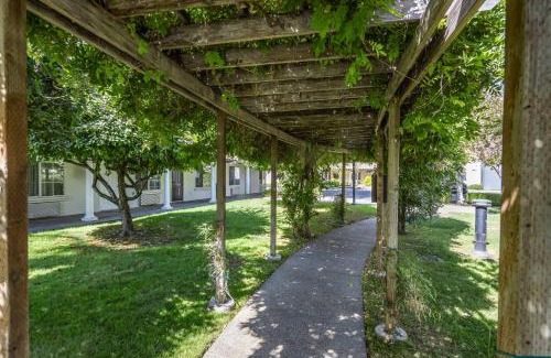 Davis Hotel | University Park Inn & Suites, an Ascend Collection Hotel