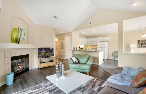 Fort Collins Condo | UNKNOWNNAME