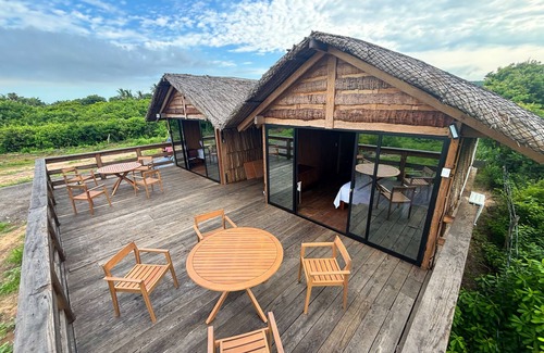 Elota Cabin | Unmatched Celestino Gazca - Cabin by the Coast