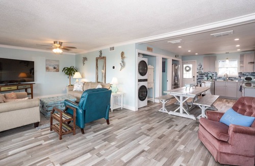 Laguna Beach House | Unobstructed Gulf view for 6-8 & on-site golf cart rental! Direct path to beach.