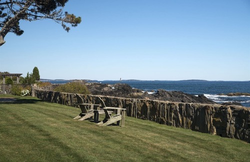 Pond Cove House | Unparalleled Luxury at This Oceanfront Home on a Private Peninsula
