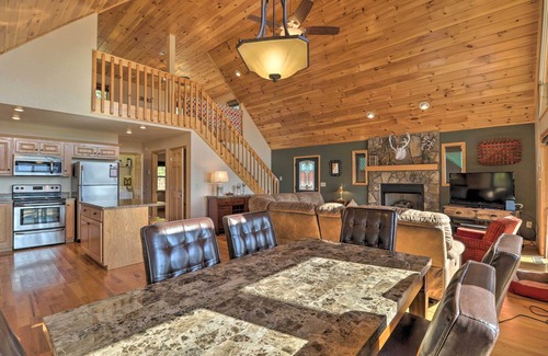 Unaka Cabin | Unparalleled Mountain Views: Spacious Cabin in NC!