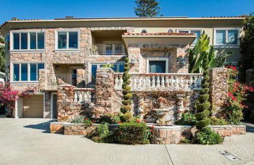 Laguna Beach House | Unparalleled Villa Apartment in an Enchanting Village