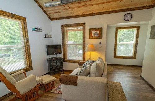 Hayesville Cottage | Unplug and Unwind