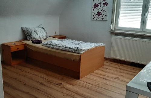 Schwallungen House | Unterkunft für Monteure Küche Bad Waschmaschine Parkplätze