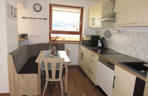 Bischofswiesen Apartment | Untersberg 1-5 Personen 75qm, 2 Sz,wz, WC, Balkon