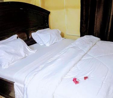 Mlingotini Apartment | Ununio Beach Cozy home, Free Wi-Fi, Kitchen, gym