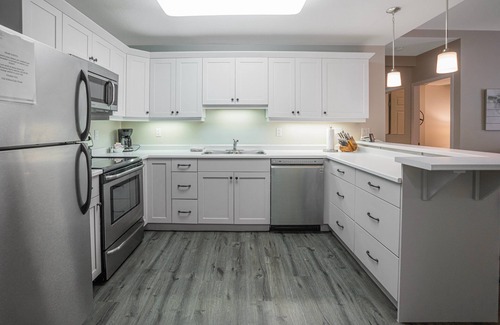 Silver Star Mountain Hotel | Unwind at Silver Star | Cozy 2BR Suite!
