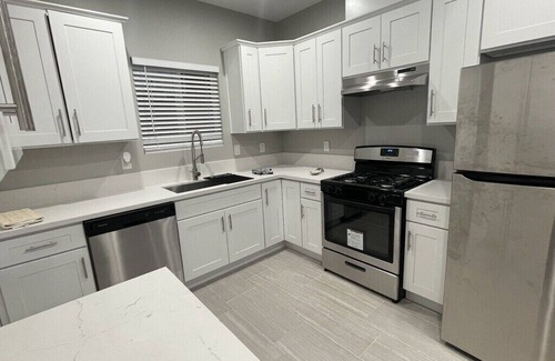 San Bernardino House | Unwind in insta-worthy Style: Dream Getaway Awaits! Private! Luxury Redefined!