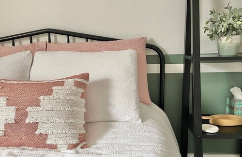 North Austin Civic Association House | Unwind in Style: North Austin Cozy Family Retreat