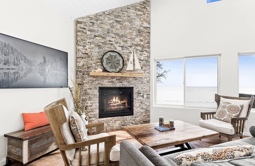 Aitkin House | Unwind Lakeside: Your Hideaway Retreat at Mille Lacs Lake