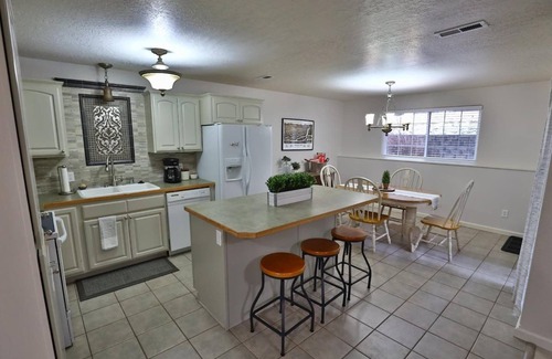 Lower Rattlesnake House | Unwind with family and friends, work remotely, or explore the outdoors; minutes from downtown.