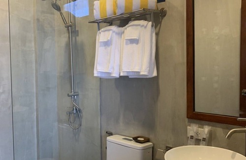 Yumbing Hotel | UNWND Boutique Hotel Camiguin