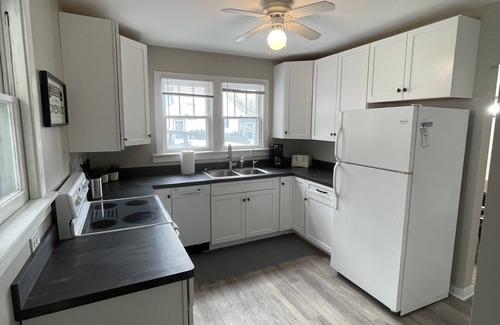 Beulah Cottage | Up North Cottage: Swim Crystal Lake, Dine Downtown Beulah, Ski Crystal Mountain