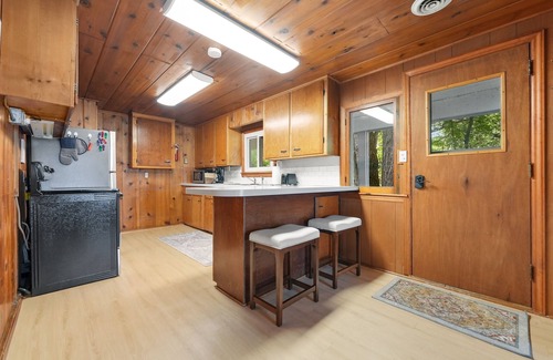 Traverse City Cottage | Up-North Rustic Cottage on exclusive Old Mission Peninsula