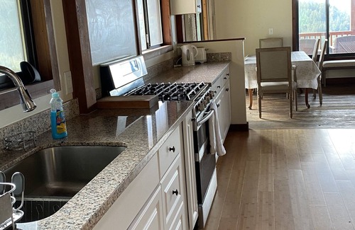 Garberville Cabin | Up on the hills Cabin, spectacular views