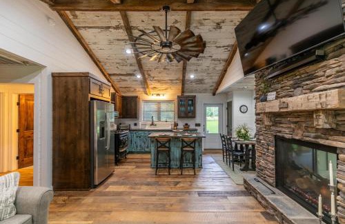 Linville House | Up the Creek