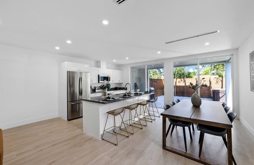 Allapattah Villa | Up to 12 guests! Modern Villa in Wynwood