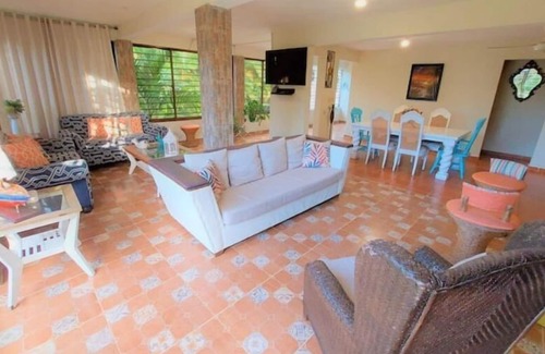 Sanchez Villa | Up to 27 Guests, Villa in Samana, Pool, Wifi @drvacationsrental