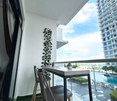 Taman Bukit Mewah Apartment | Up to 9 Person, Next to Paradigm Mall's new Theme park, Escape JB