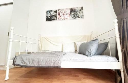 Taman Bukit Mewah Apartment | Up to 9 Person, Next to Paradigm Mall's new Theme park, Escape JB