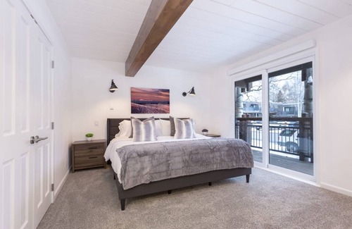 Aspen Hotel | Updated 2 BR in the Heart of Aspen - Pool & Hot Tub
