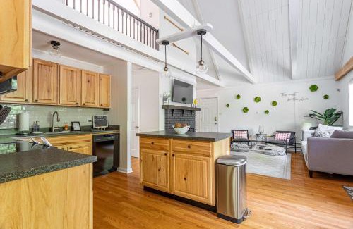 Albrightsville House | Updated 3 BDR Gas Fire Place BBQ