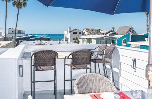 Santa Ana Heights House | Updated 3Br W Oceanview Rooftop Deck Steps To Beach By Beachview Rentals