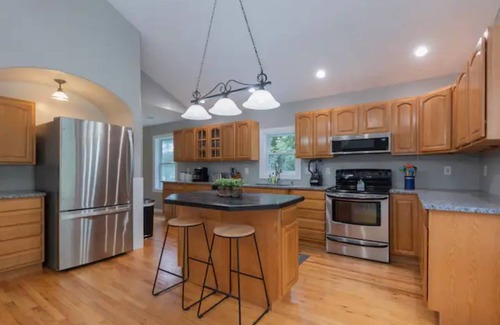 Lake Luzerne-Hadley House | Updated 4br home located 10 mins from Lake George