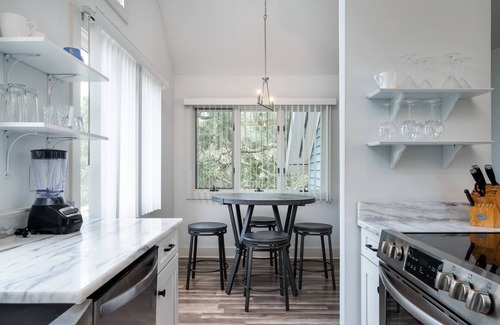 Johns Island House | Updated 4BR North Beach Cottage Close to Beach! Pet Friendly! Amenity Cards!