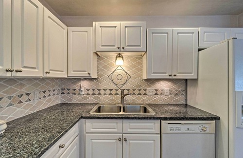 Venice Apartment | Updated Apartment Walking Distance to Venice Beach