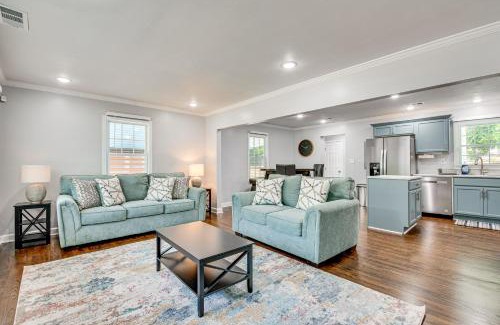 Lakewood House | Updated Atlanta Home with Yard - 5 Mi to Downtown!