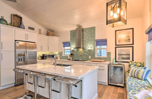 Bermuda Beach House | Updated Beach House w/ Private Beach + Hot Tub!