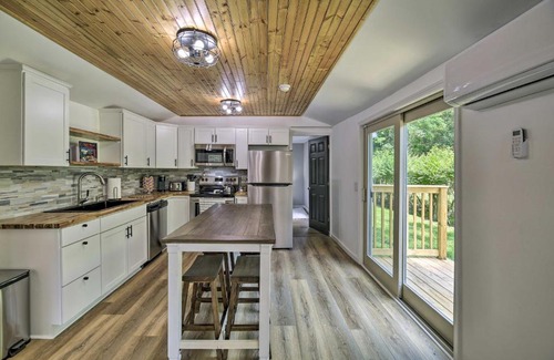 Bristol House | Updated Bristol Retreat about 2 Miles to Downtown!