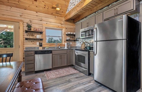 Mentone Cabin | Updated Brow View Cabin with Hot Tub/Fire Pit/Arcade in Mentone