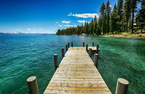 Lake Forest House | Updated Cabin for 8 Lake View Big Deck Great Location