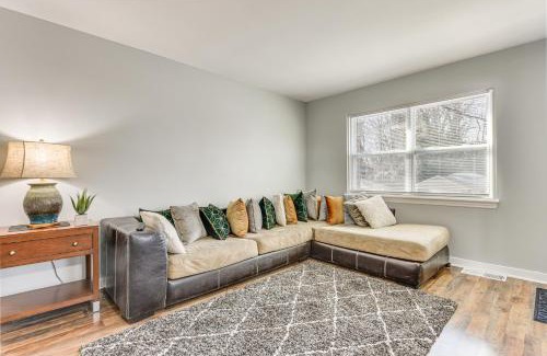 Enderly Park House | Updated Charlotte Home with Yard about 3 Mi to Uptown!