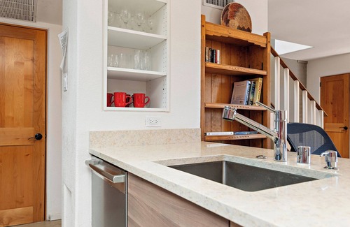 Northeast Santa Fe Hotel | Updated, Contemporary, Chic Condo With Walk To Plaza