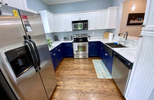 Greenville Downtown Cottage | Updated Cottage 1 Bedroom 2 guests Close to Everything Downtown