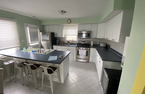 North Wildwood Cottage | Updated Cottage only 2 blocks from beach and boards!