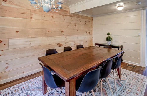 Blairsville House | Updated dog-friendly house & studio with firepit - walk to town