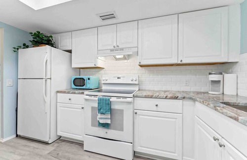 Laurel Park Villa | Updated Downtown Sarasota Villa, 2b/2b
