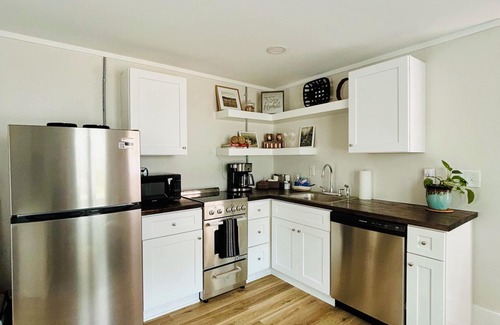 West Southern Pines House | Updated, Fenced, Pet Friendly Downtown Cottage